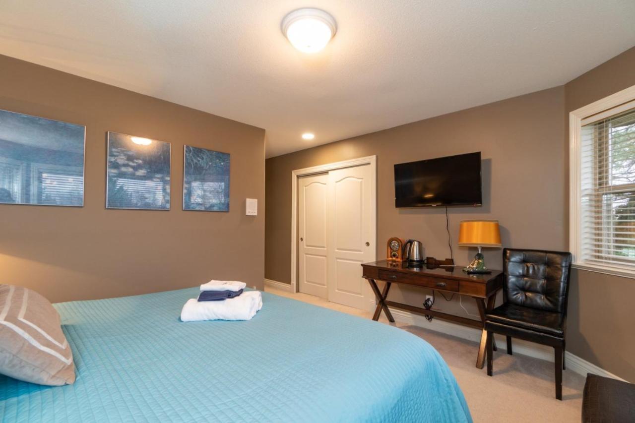 Cedar Manor Bed And Breakfast Питт-Медоус Экстерьер фото