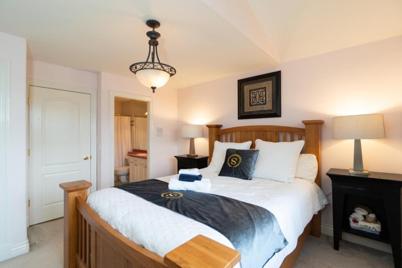 Cedar Manor Bed And Breakfast Питт-Медоус Экстерьер фото